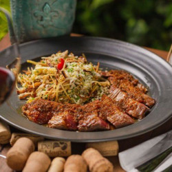 Deguste experiências gastronômicas com pratos especiais para o jantar  Deguste experiências gastronômicas com pratos especiais para o jantar