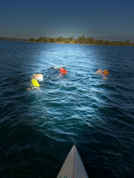 Evento inédito convida atletas a um mergulho espiritual e esportivo no Lago Paranoá