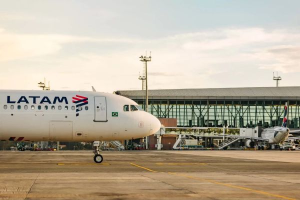 Passageiros reconhecem LATAM como 'Companhia Aérea Líder da América do Sul 2025'
