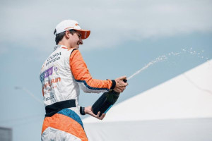 Os finalistas: Felipe Barrichello Bartz valoriza constância e mira 