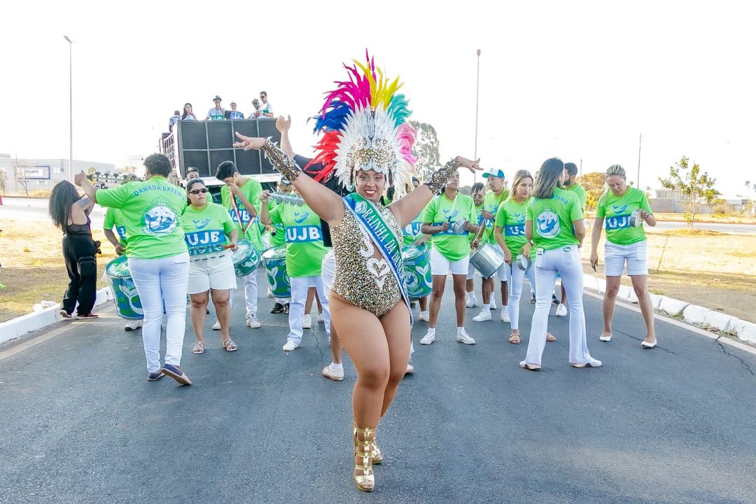 Bloco de rua Manga Botânica estreia no Jardim Botânico na terça de